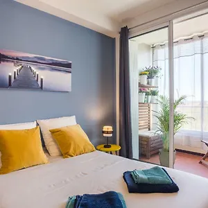  Appartement T2 Avec Loggia Fleurie Et Ensoleillée